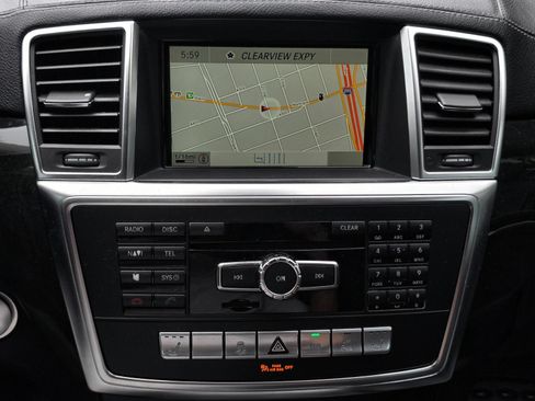 Used 2016 Mercedes-Benz GL 450 4MATIC image 44