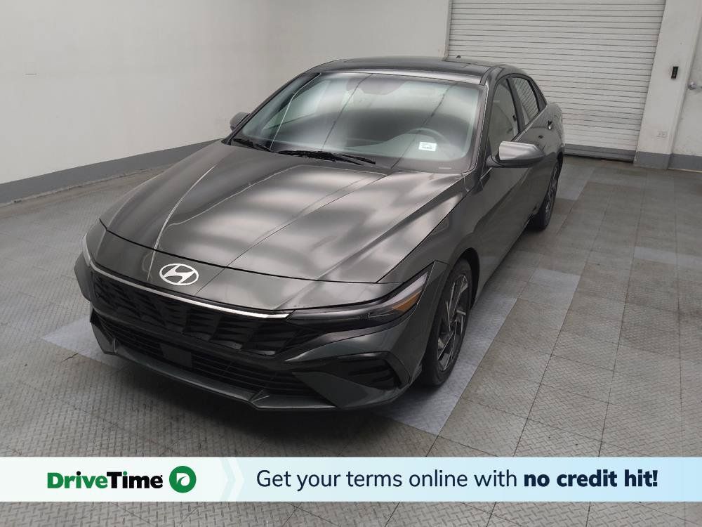 Used 2025 Hyundai Elantra SEL FWD image 1