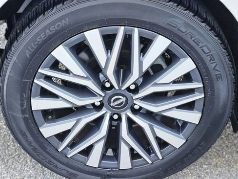 Certified 2025 Nissan Altima 2.5 SV FWD image 10
