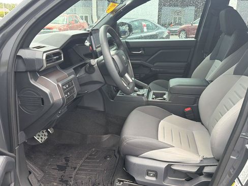 Used 2025 Toyota Tacoma TRD Sport RWD image 10