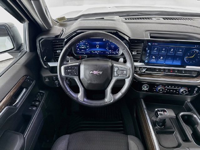 Used 2022 Chevrolet Silverado 1500 RST w/ Z71 Off-Road Package AWD/4WD image 23