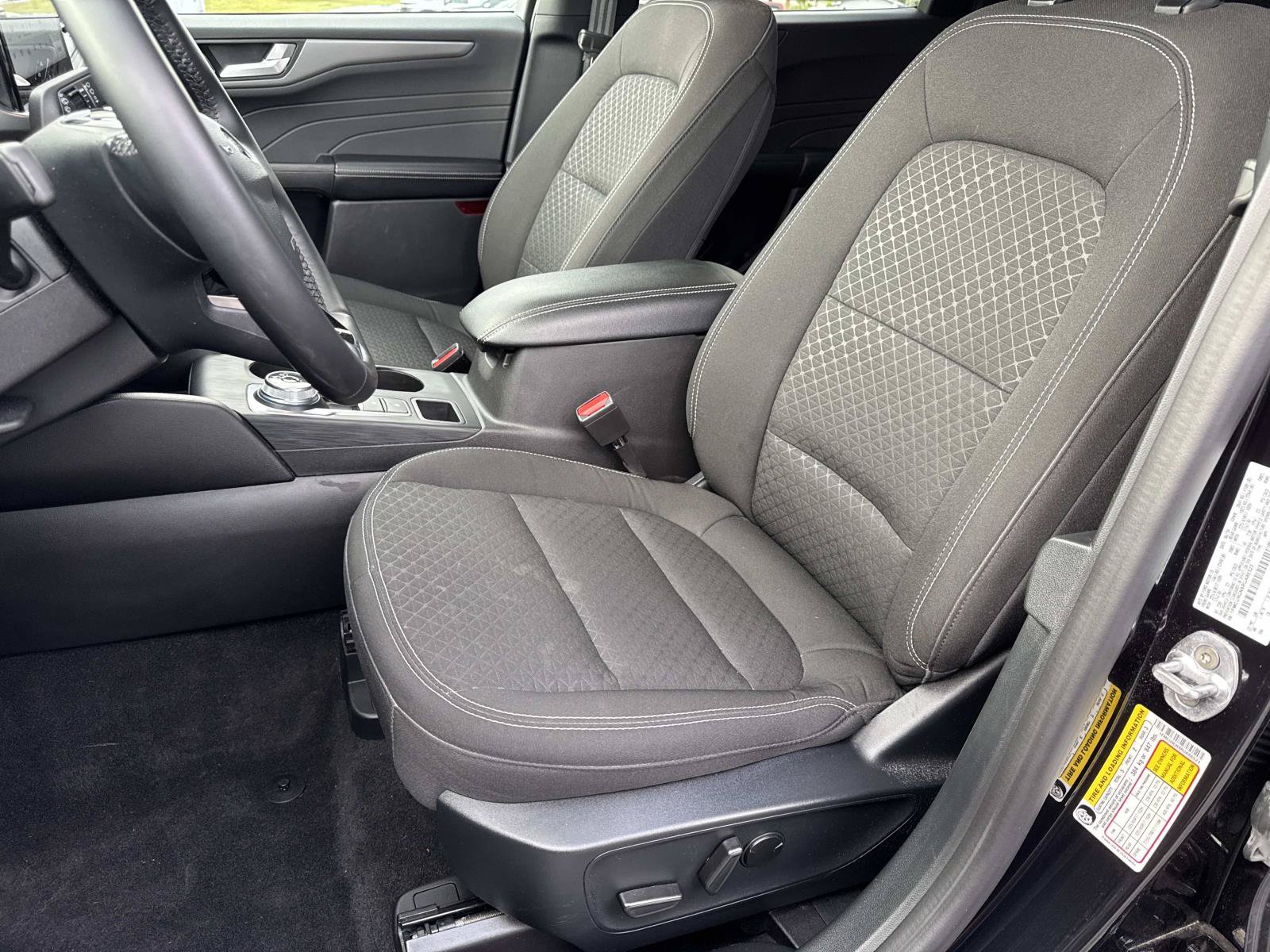 Used 2024 Ford Escape Active w/ Tech Pack #2 AWD/4WD image 31
