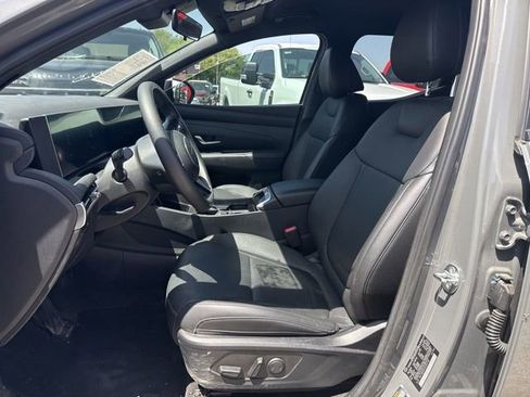 Used 2025 Hyundai Santa Cruz SEL AWD/4WD image 2