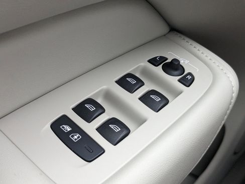 New 2026 Volvo XC60 T8 Ultra image 23