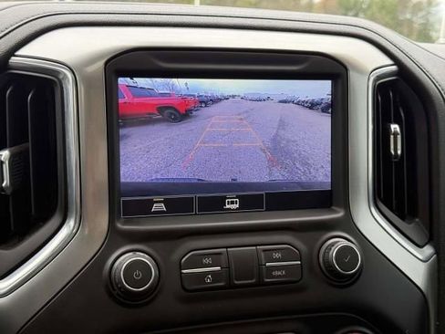 Used 2021 Chevrolet Silverado 1500 LT Trail Boss w/ Convenience Package II image 28