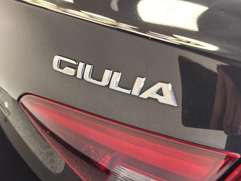 Used 2018 Alfa Romeo Giulia Ti Sport w/ Quick Order Package 22S Sport AWD/4WD image 36