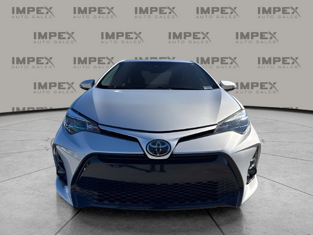 Used 2019 Toyota Corolla SE FWD image 2