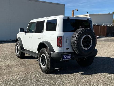 New 2025 Ford Bronco Outer Banks w/ Sasquatch Package image 4