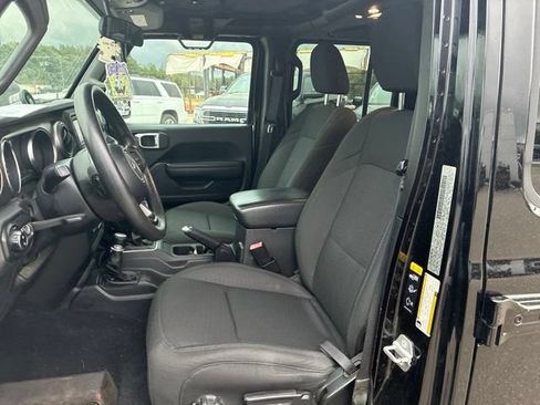 Used 2020 Jeep Gladiator Sport AWD/4WD image 5