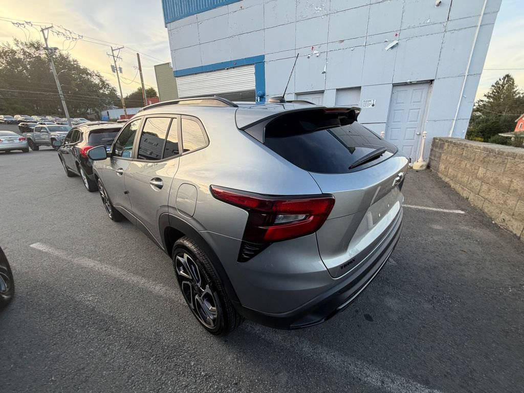 New 2026 Chevrolet Trax RS w/ Driver Confidence Package FWD image 3
