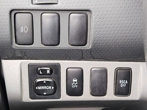 Used 2015 Toyota Tacoma 4x4 Double Cab w/ SR5 Package image 21
