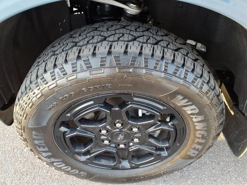 Certified 2025 Ford Ranger XLT w/ FX4 Off-Road Package image 4