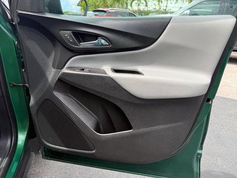 Used 2018 Chevrolet Equinox LS image 19