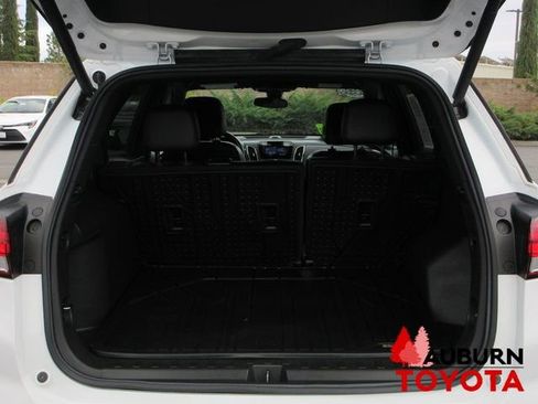 Used 2023 Chevrolet Equinox RS w/ RS Leather Package image 6