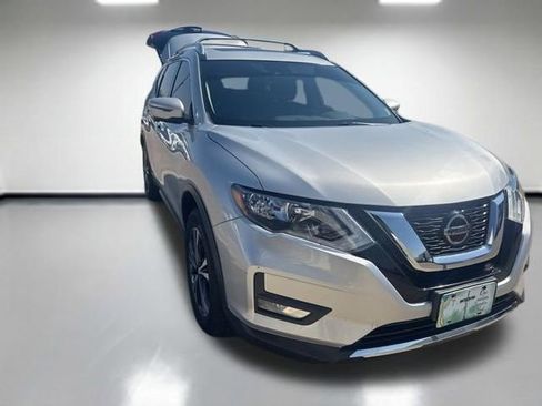 Used 2020 Nissan Rogue SV w/ Sun & Sound Touring Package AWD/4WD image 2