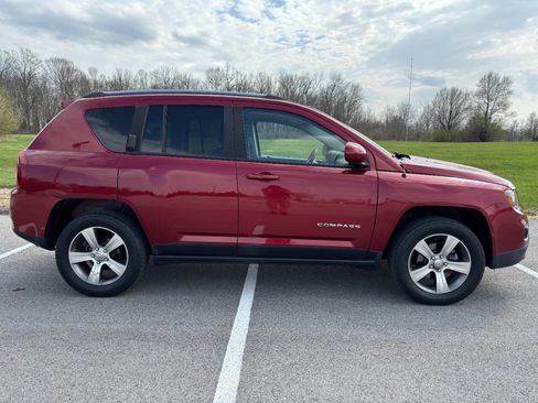 Used 2016 Jeep Compass High Altitude image 2