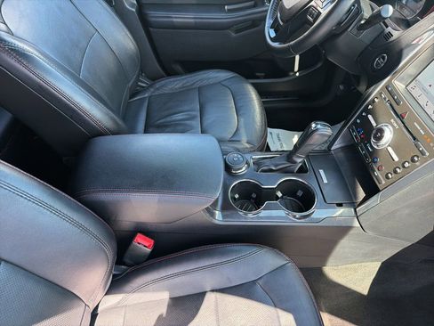 Used 2017 Ford Explorer Sport AWD/4WD image 34