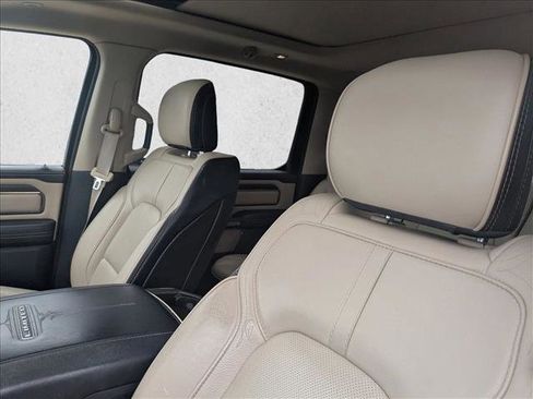 Used 2019 RAM 1500 Limited AWD/4WD image 12