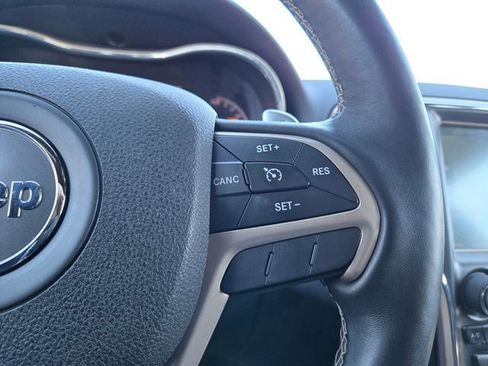 Used 2017 Jeep Grand Cherokee Limited image 21