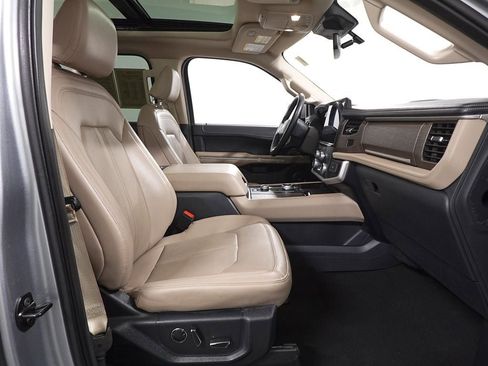 Certified 2024 Ford Expedition Limited image 32