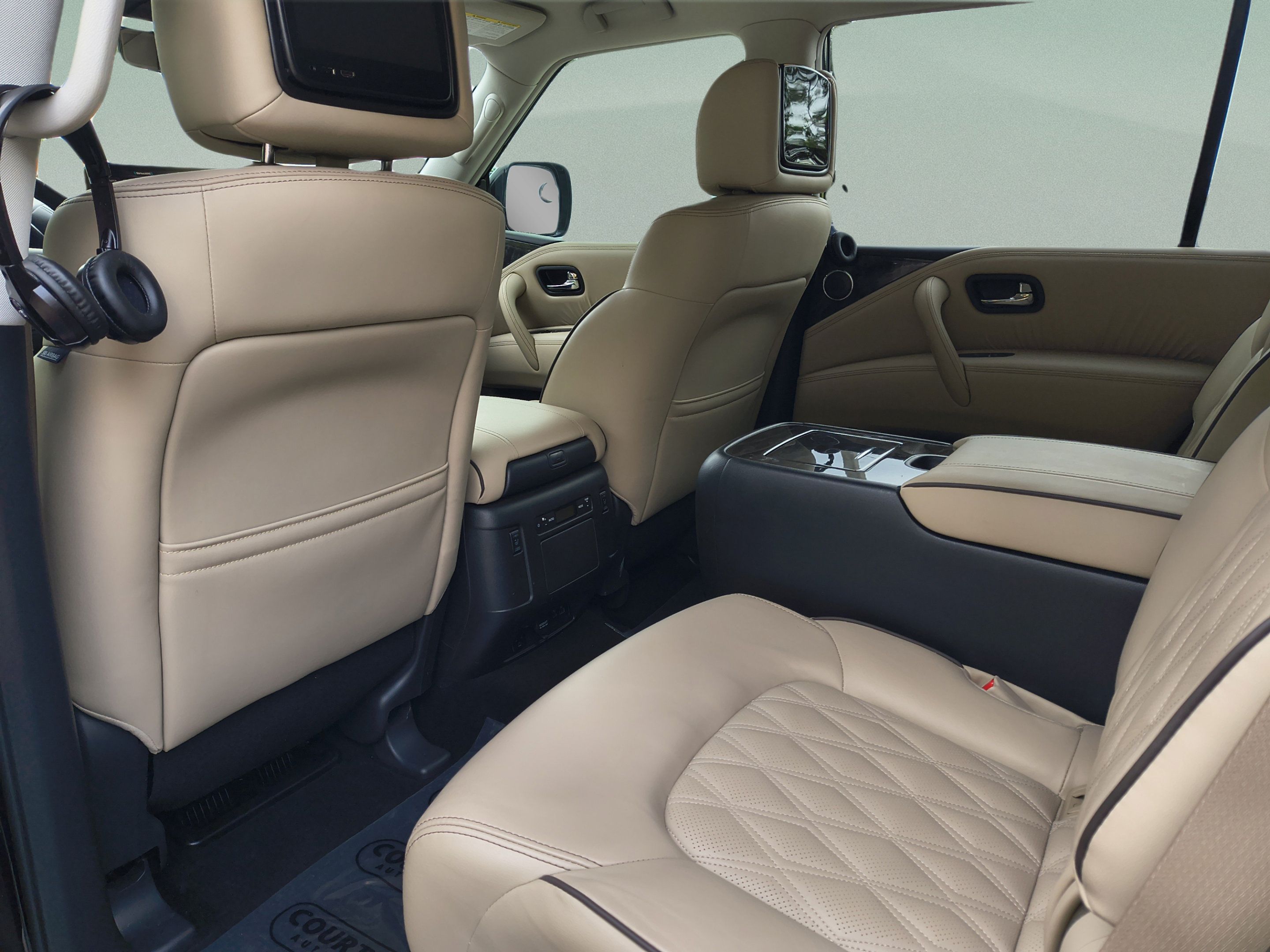 Used 2023 Nissan Armada Platinum w/ Captain's Chairs Package RWD image 20