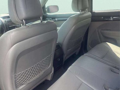 Used 2011 Kia Sorento SX FWD image 15