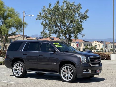 Used 2017 GMC Yukon SLT w/ Open Road Package image 3