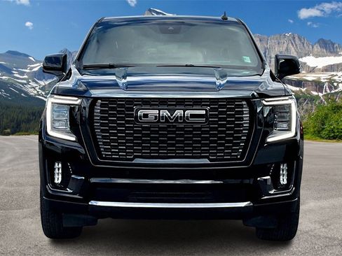 Used 2023 GMC Yukon XL Denali Ultimate image 3