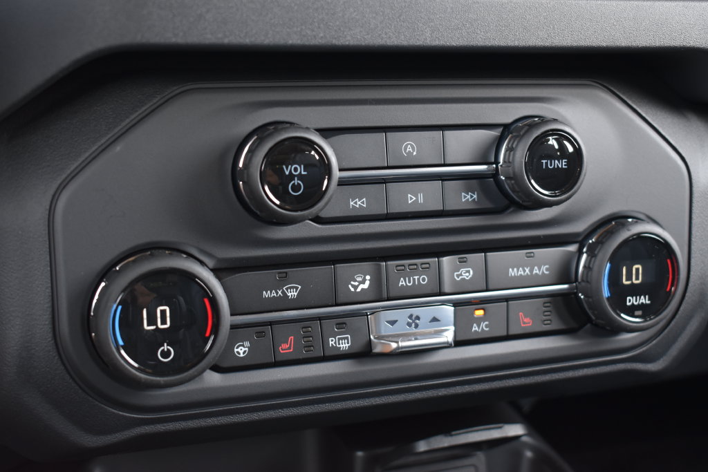 New 2026 Ford Bronco Outer Banks AWD/4WD image 19