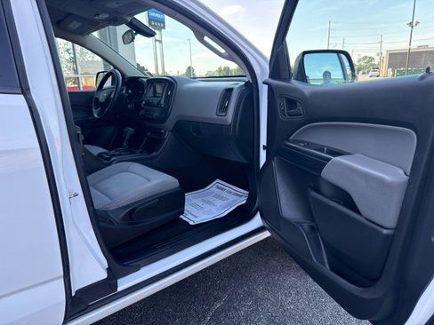 Used 2015 Chevrolet Colorado W/T RWD image 27