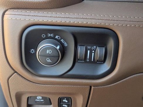 Used 2020 RAM 1500 Limited image 23