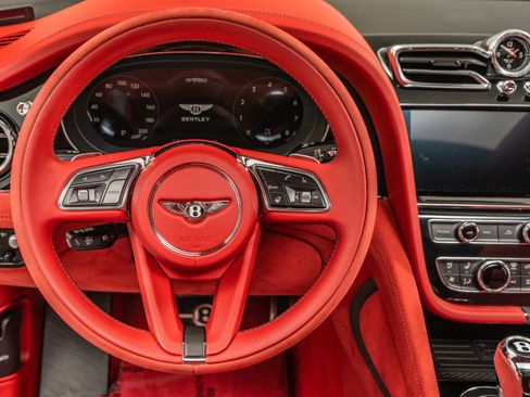 Used 2021 Bentley Bentayga Speed image 15
