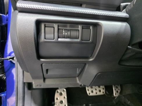 Certified 2025 Subaru Crosstrek 2.5i Sport AWD/4WD image 16