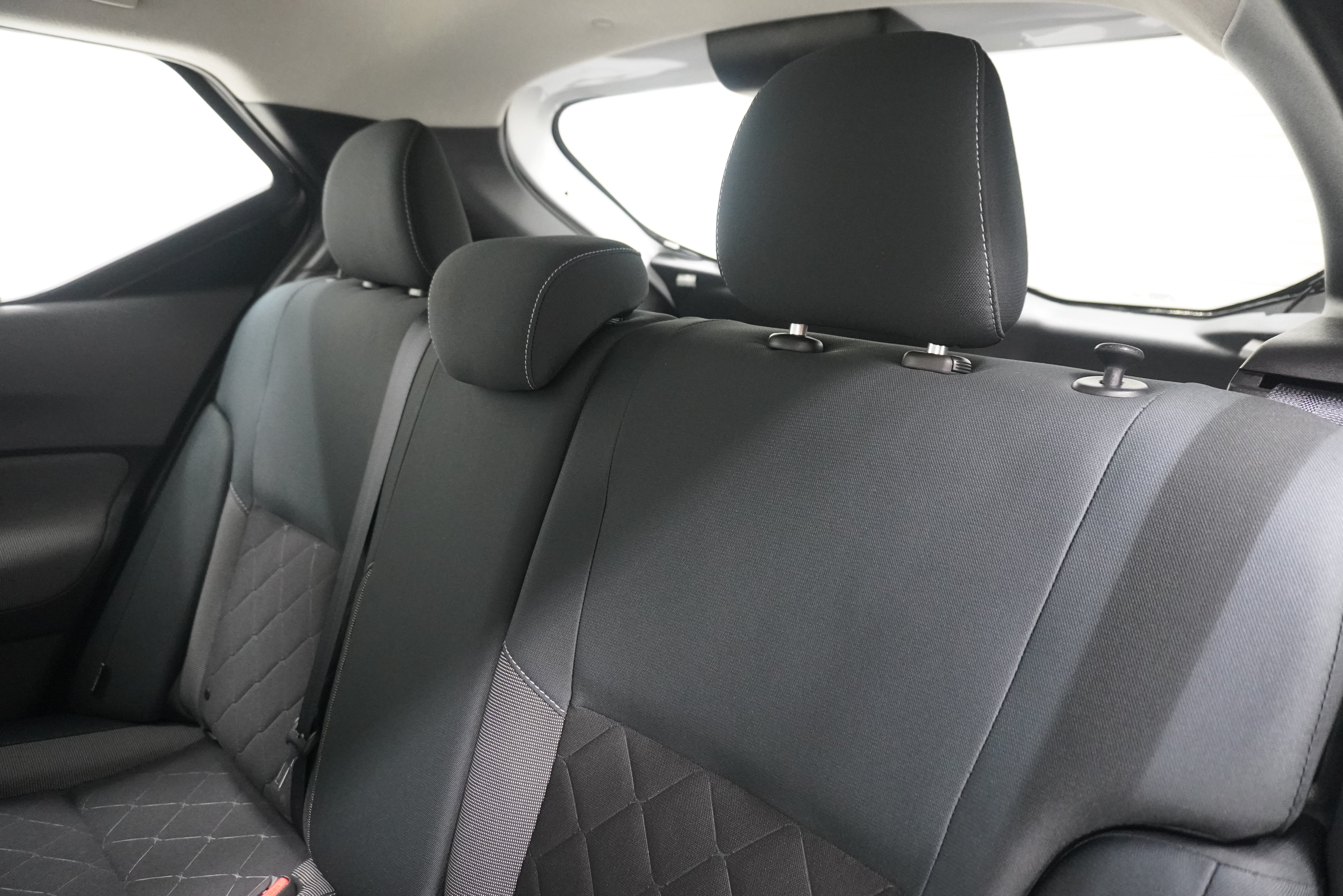 Used 2020 Nissan Kicks S FWD image 13
