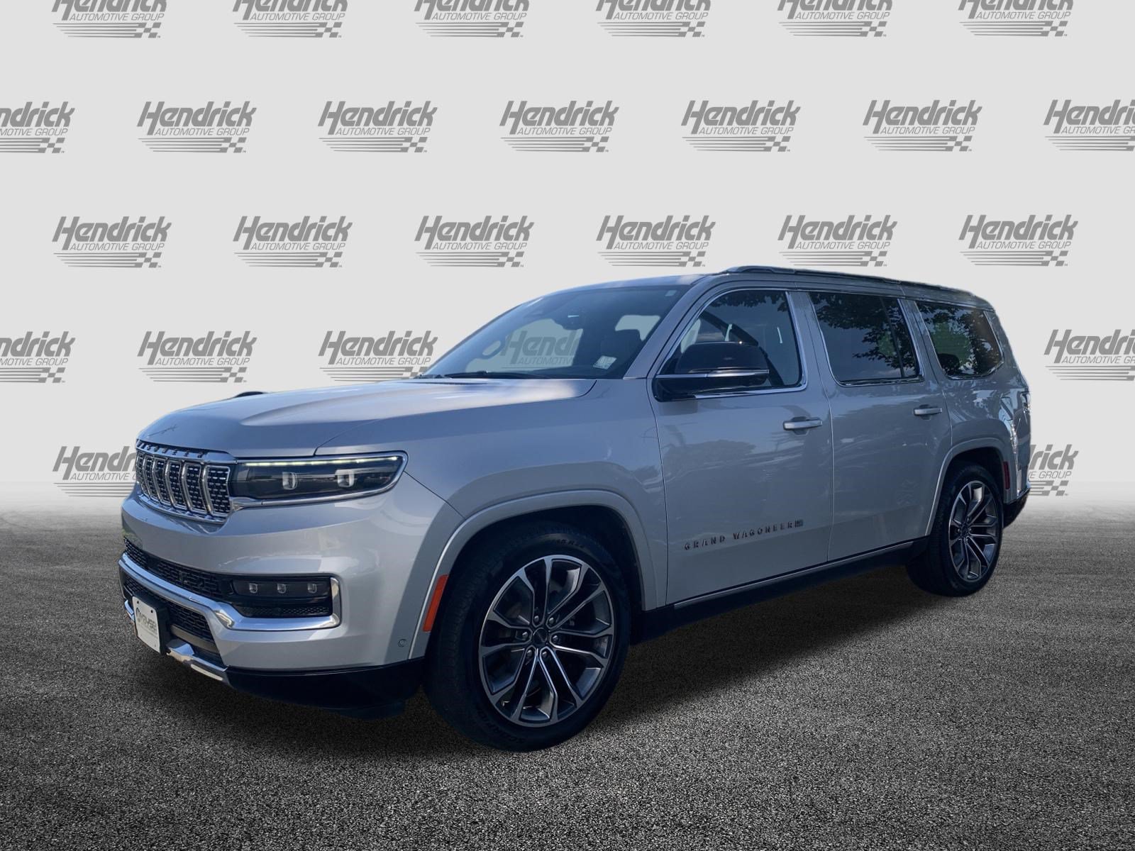 Used 2024 Jeep Grand Wagoneer Series III w/ Rear Seat Video Group 1 AWD/4WD image 5