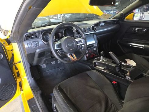 Used 2017 Ford Mustang GT w/ GT Performance Package RWD image 4