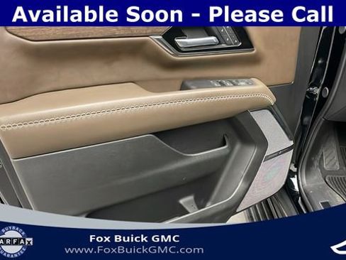 Used 2025 GMC Yukon XL Denali Ultimate image 8