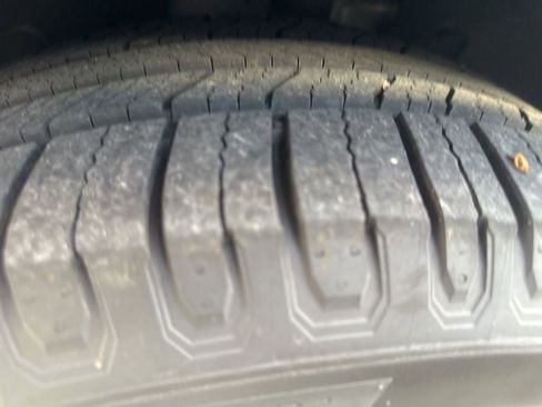 Used 2014 Ford Explorer XLT w/ Equipment Group 202A image 7