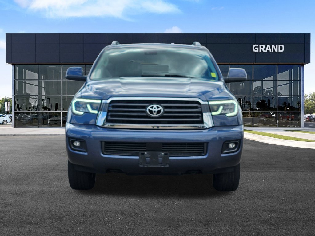 Used 2018 Toyota Sequoia SR5 AWD/4WD image 3