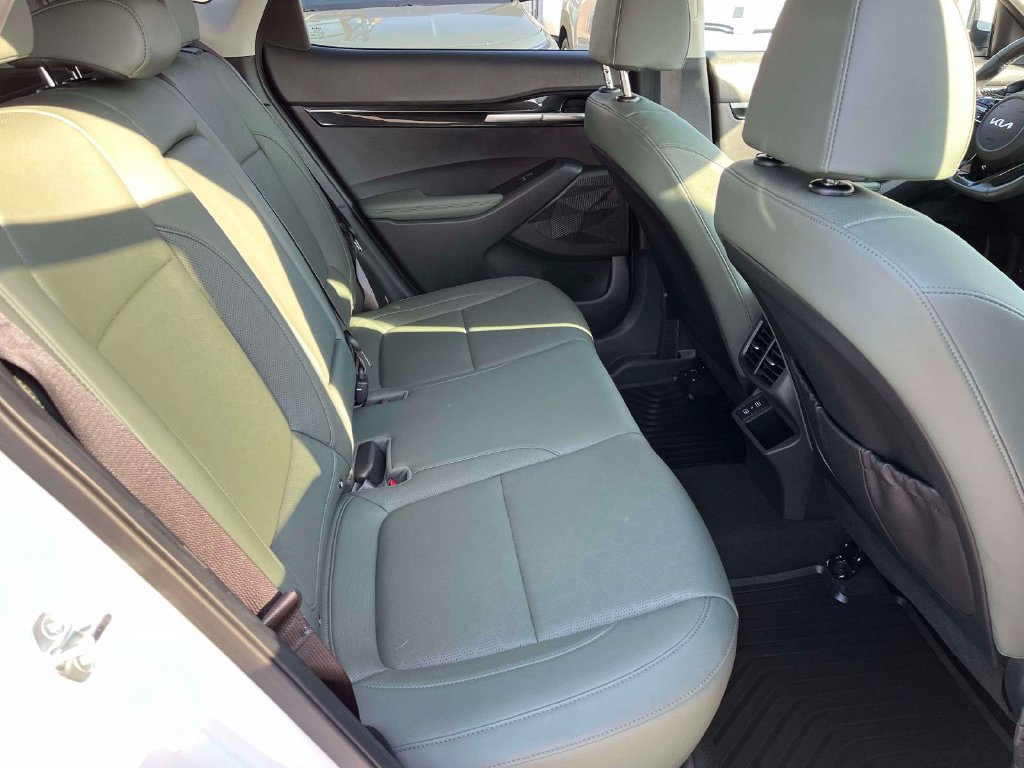 Used 2024 Kia Seltos SX w/ SX Sunroof Package AWD/4WD image 9