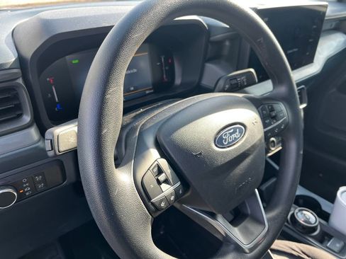 Used 2025 Ford Maverick XL image 5