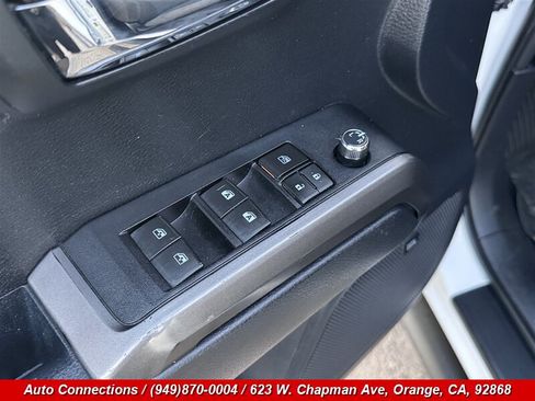 Used 2017 Toyota Tacoma TRD Off-Road image 23