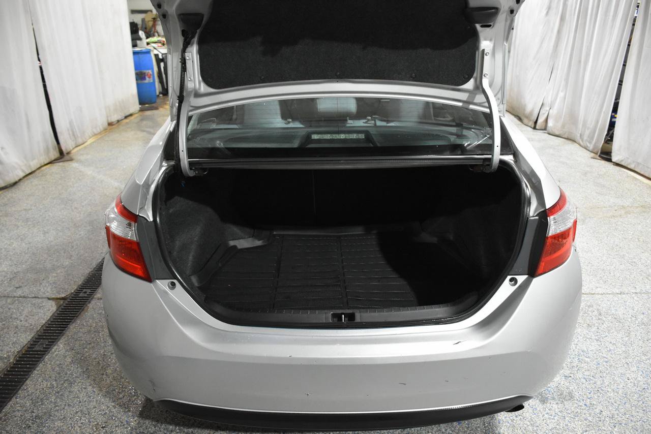Used 2016 Toyota Corolla LE FWD image 24