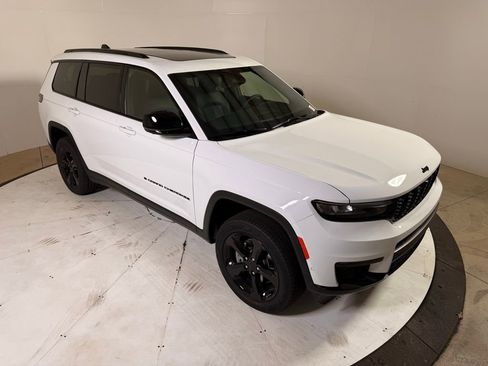 New 2025 Jeep Grand Cherokee L Limited w/ Luxury Tech Group II AWD/4WD image 1