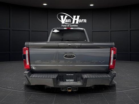 Used 2025 Ford F250 XLT w/ Black Appearance Package image 13