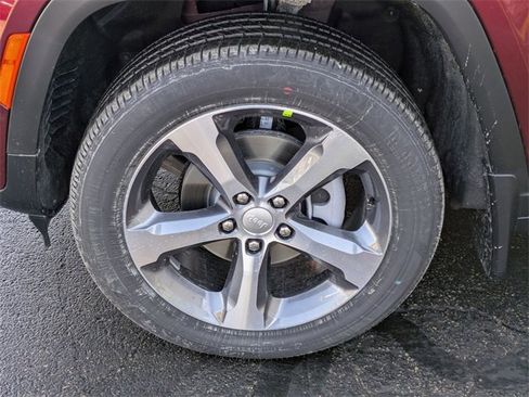 New 2026 Jeep Grand Cherokee Limited image 29