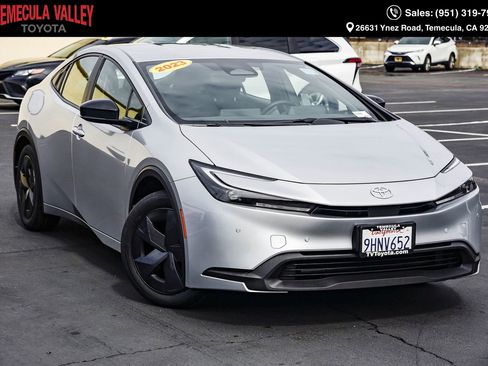 Used 2023 Toyota Prius LE image 1