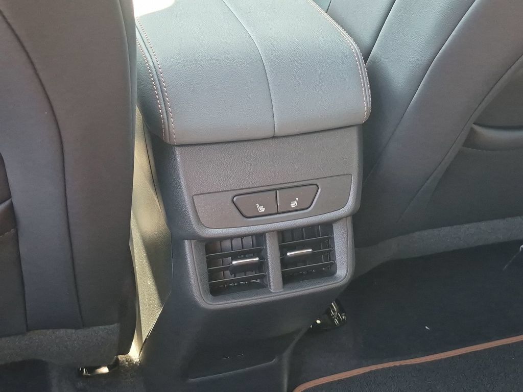 New 2027 GMC Terrain AT4 w/ Convenience Package III AWD/4WD image 33