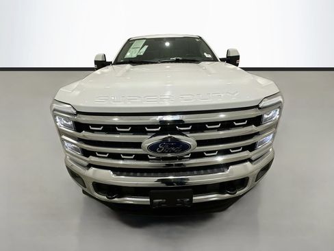 Used 2023 Ford F250 Lariat AWD/4WD image 2