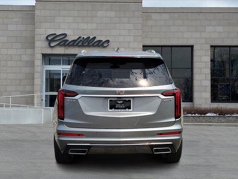 New 2025 Cadillac XT6 Luxury image 7